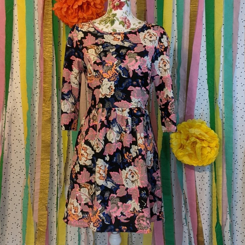 Everly Floral Dress - Size L